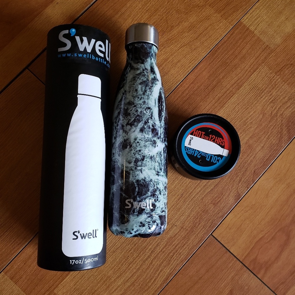 S'well Water Bottle - 17oz - NWT